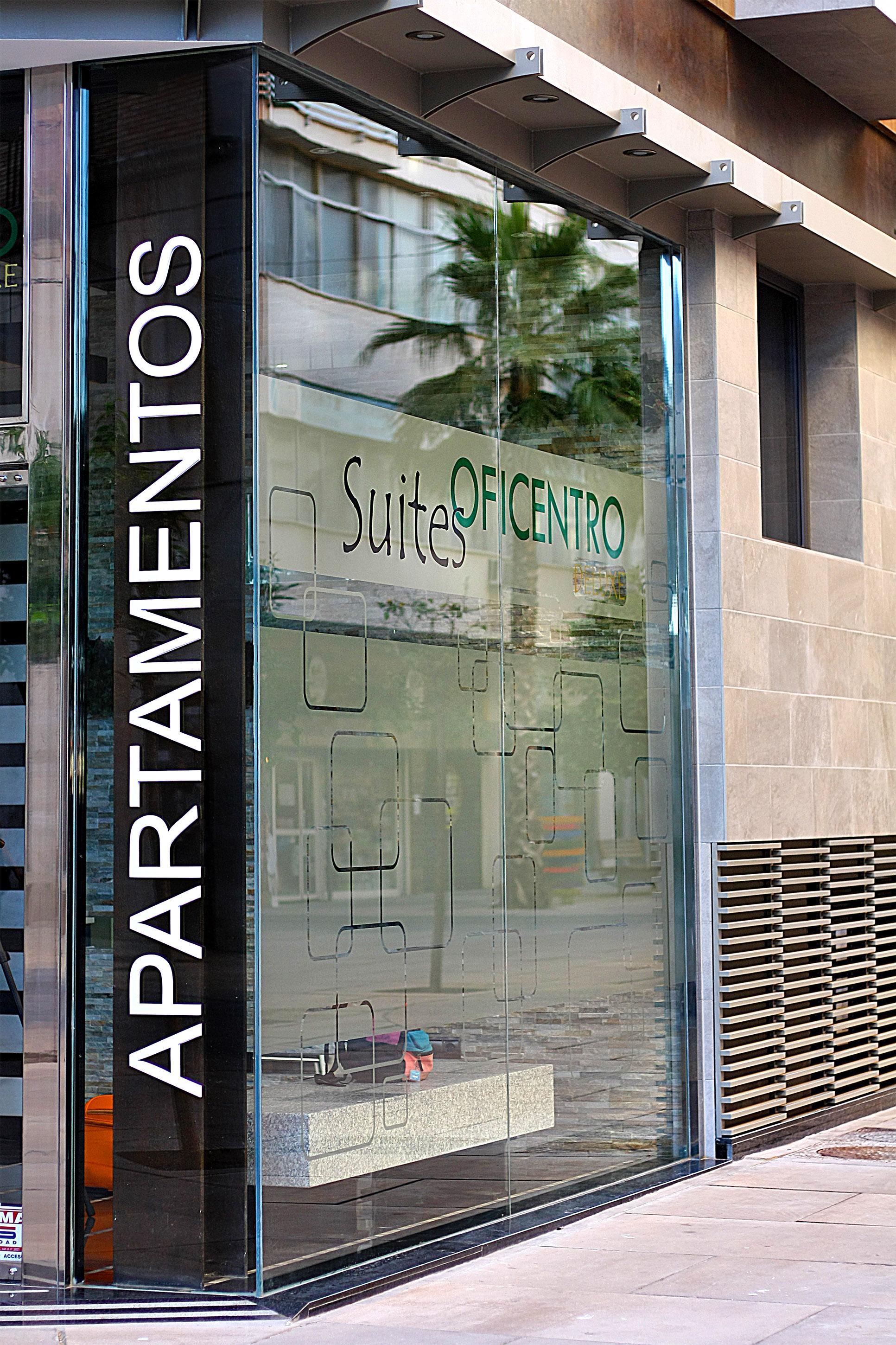 Apartamentos Suites Oficentro Deluxe Málaga Dış mekan fotoğraf